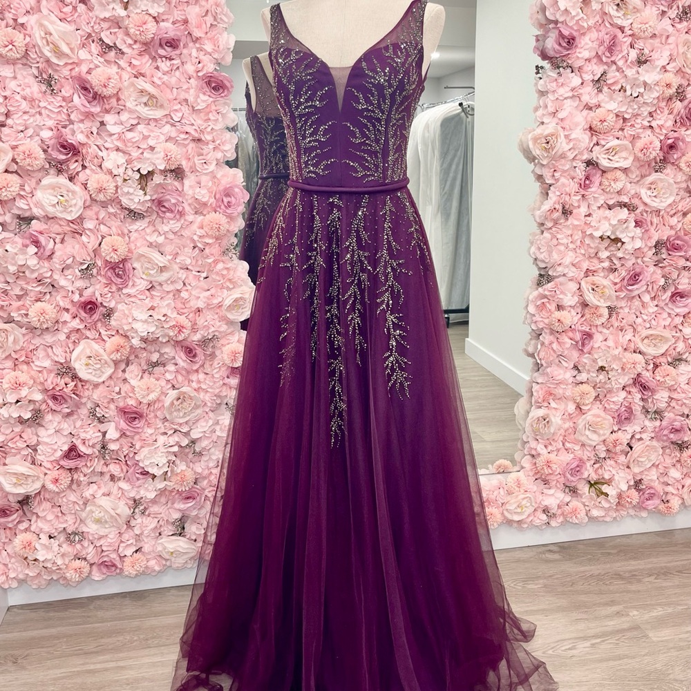 Purple Sleeveless Plunge Neck Prom Gown